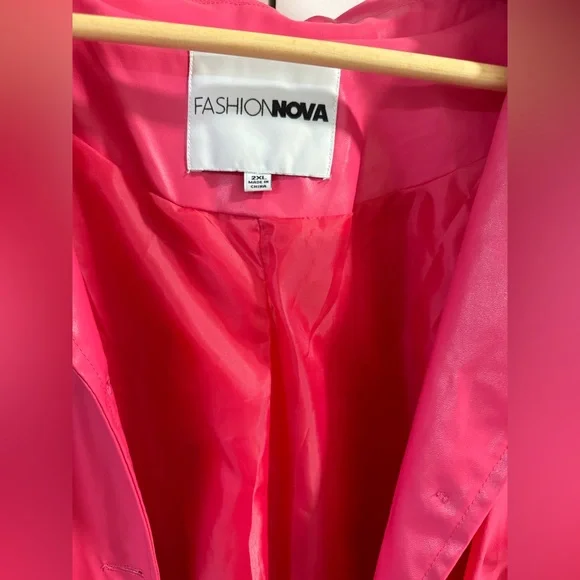 Fashion Nova Hot Pink Faux Leather Trench Coat – Size 2X/XL - Picture 2 of 3